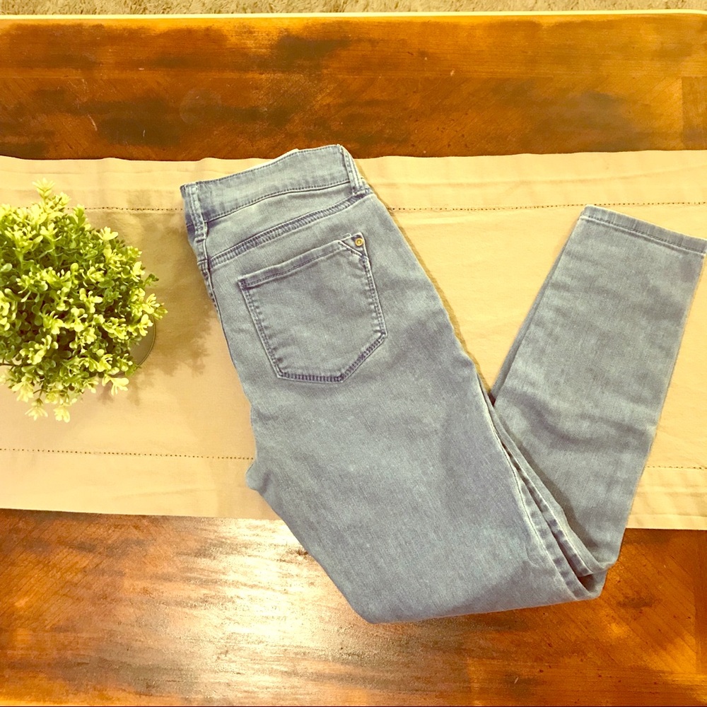 NYDJ Ankle Jeans • Size 2